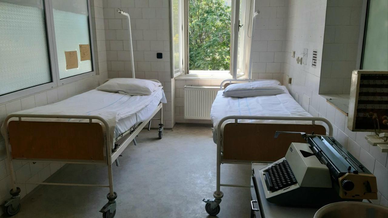 Franz Kafka Spital Hostel เบอร์โน ภายนอก รูปภาพ